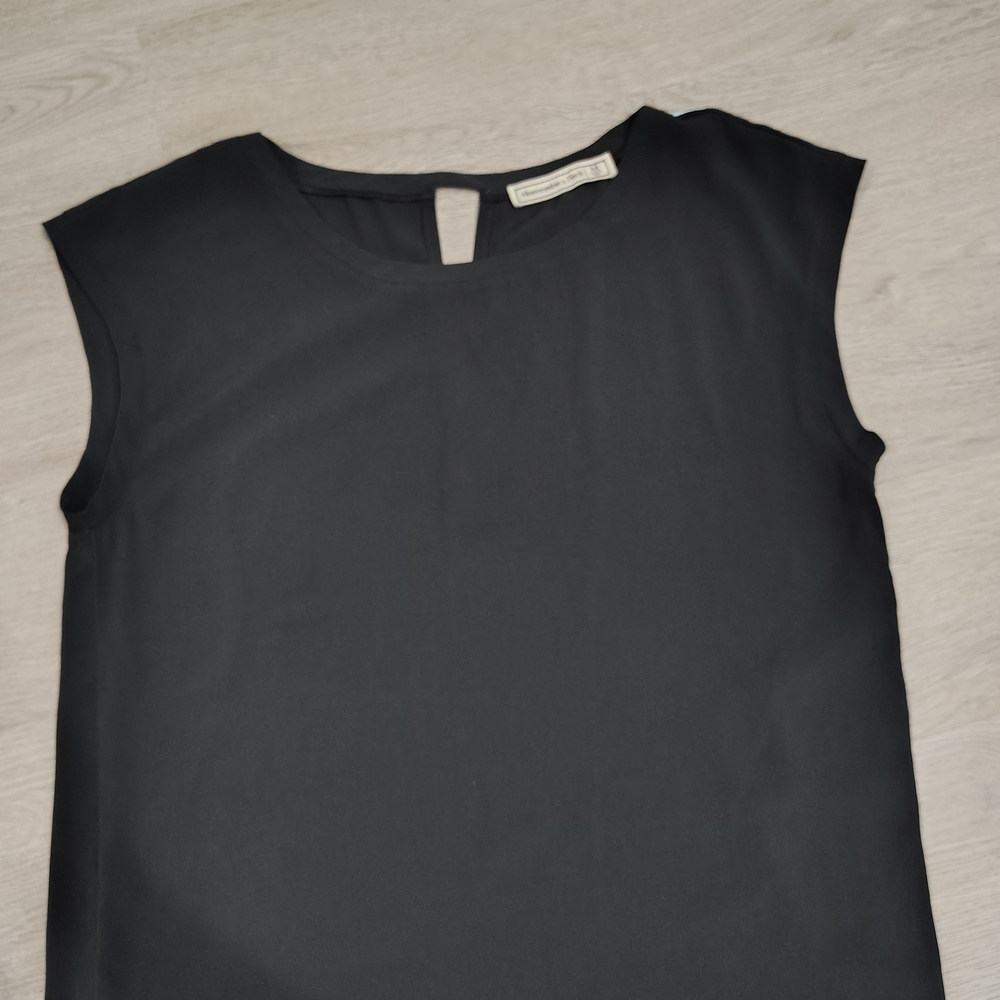 Abercrombie & Fitch Elegant Black Blouse